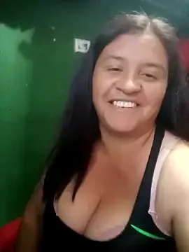 Pato-Andrea26 — Mirada debajo de mi bata !