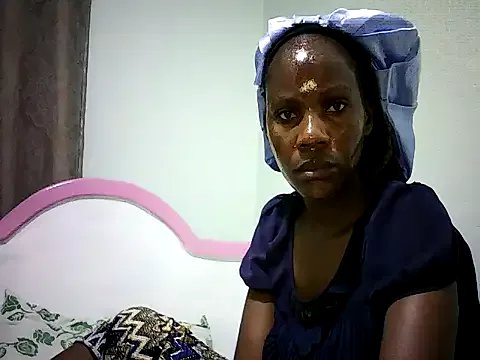 Pierra77 from StripChat is Freechat