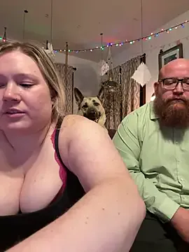 PiggyRose on StripChat
