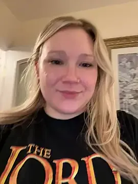 PiggyRose on StripChat