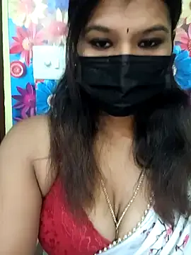 Premalatha_28 on StripChat