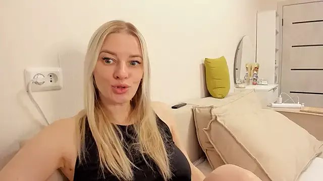 Princessa_ya from StripChat is Freechat