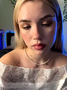 PurrAliceX on StripChat
