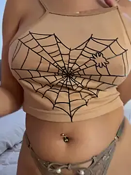 Putitatease — Plug anal 