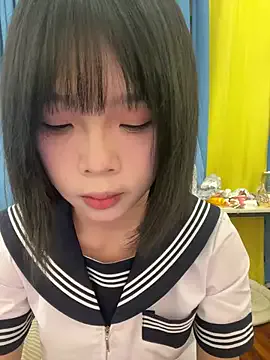 qiqi_x on StripChat