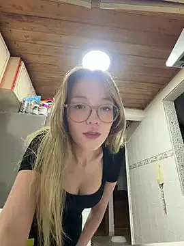 ReenKitty — Show Saliva