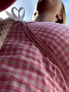 RonnieKiss from StripChat is Freechat