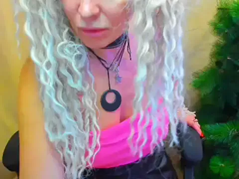 Ruda1919 on StripChat