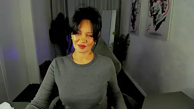 Sara_Devills on StripChat