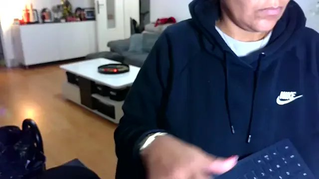 sarametisse26 from StripChat is Freechat