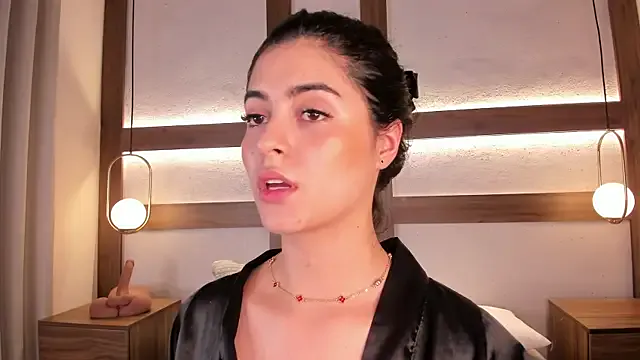 SarhaVega on StripChat