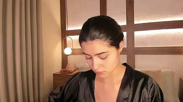 SarhaVega on StripChat