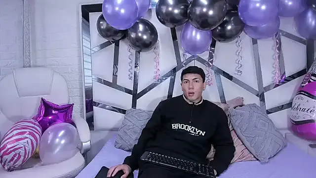 StripChat ScarlettAndLucas is Private ScarlettAndLucas — sex in doggy for 10 min