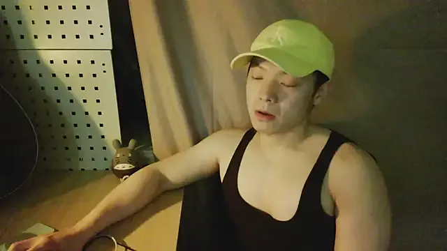 SexyKuikuiTop01 — Freechat on StripChat
