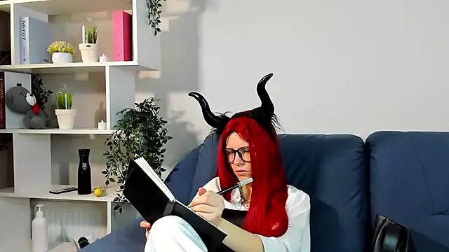 ShanaHearns from StripChat is Freechat