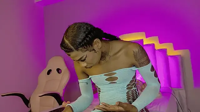 Sheinny_brown1 — Give me a nice welcome 