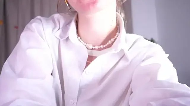 ShinyCharm from StripChat is Freechat