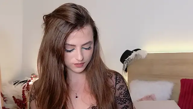 Sienna_Voss — destroy my lipstick with your dick