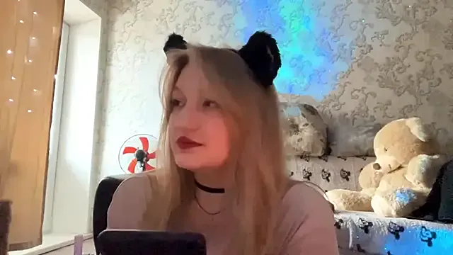 SilenttTide on StripChat
