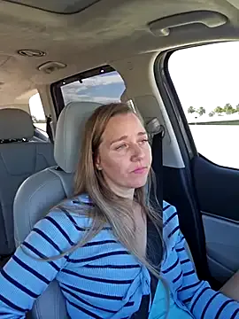 Skyellar — Make Me Flirty in Public 