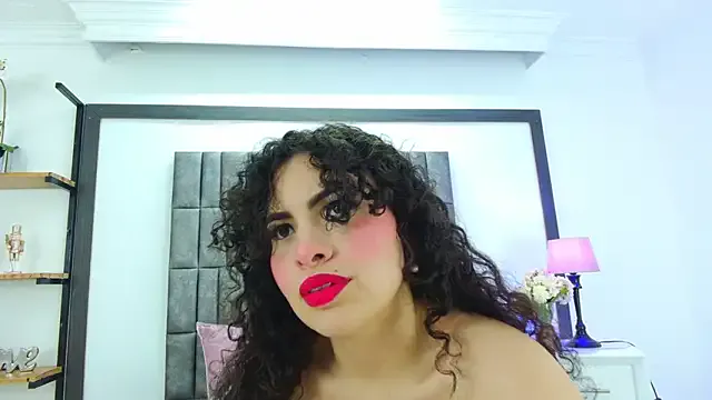 Skyler_Fox_ — Blow me a big kiss! 