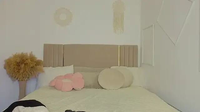 StripChat Sn0w__queen is Freechat Sn0w__queen — go and rest for 5 minutes