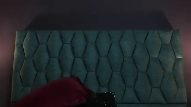 sophie_blaake — spread  ass and wink  x5