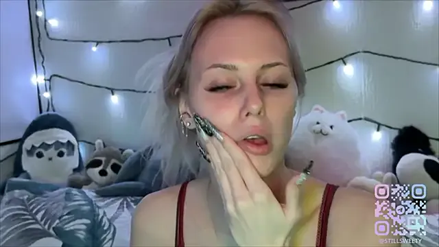 stillsweety — eye contact^^