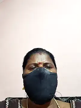 Sunitha-tamilponu — Boobs oil massage   