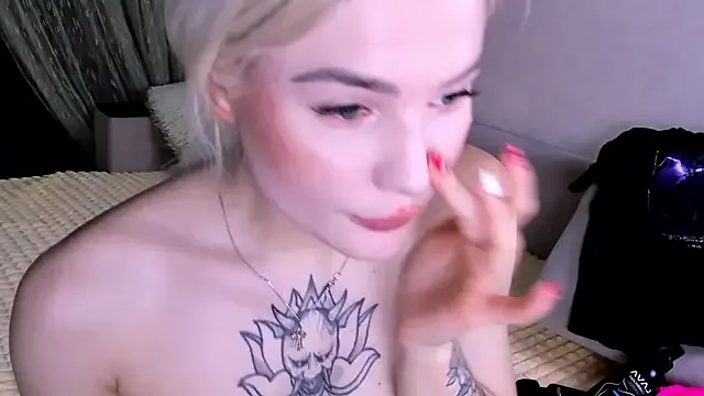 Sweeet_Barbie on StripChat
