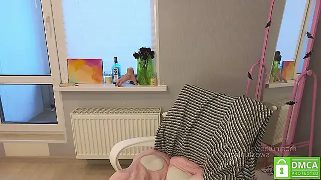 sweetuniporn — show my sexy bra