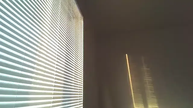 StripChat TharealBunn is Freechat TharealBunn — Oil up + Booty Play