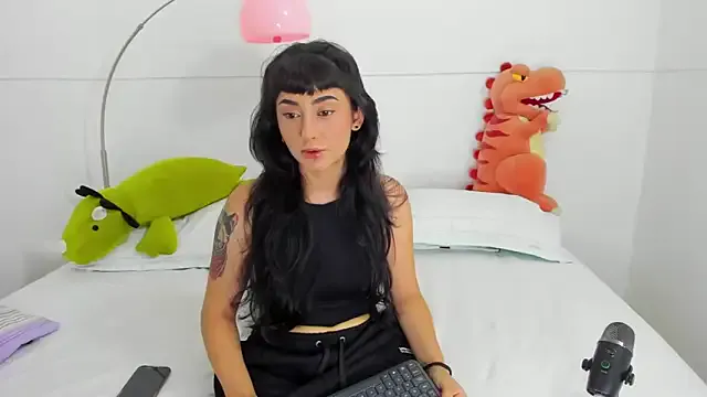 TinaPutina on StripChat
