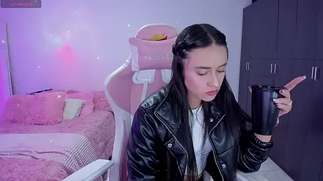 Tinylottie — fuck pussy + cum