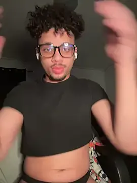 Troybaby0182 — buzz my toy untill I spray big cum