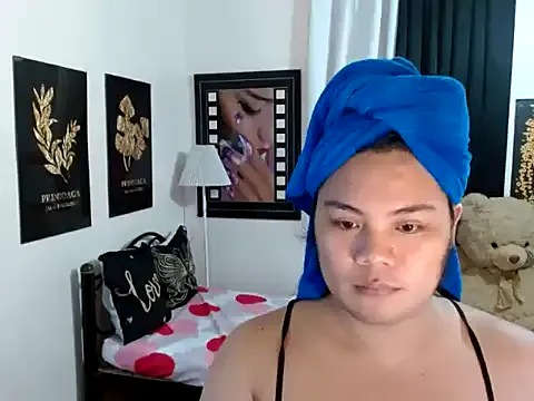 StripChat TSbrianaHugeCock is Freechat TSbrianaHugeCock — WHERE IS MY VALENTINO?