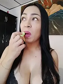 Valentina_Castro_ — Play with my big tits and nipples 