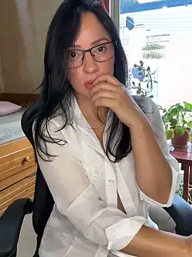ValeriaVixen — masturbation with dildo