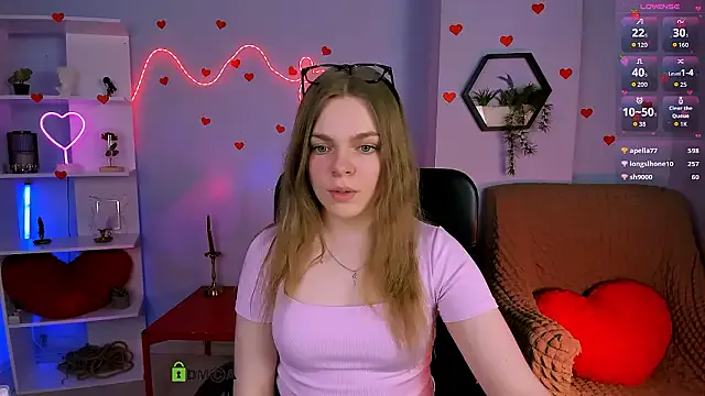 veronica_bubble — doggy in panties