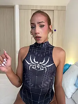 VictoriaRoss1 — Bra off + oil nipples