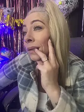 viktoria_davis_ on StripChat
