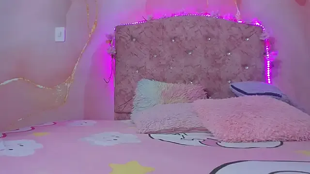 violet_taylor_ on StripChat