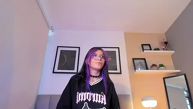 Violetta_Nur on StripChat