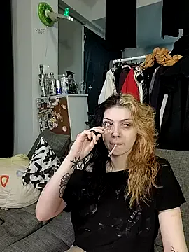 whatevaandissues — String OFF