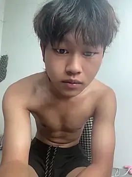 xiaohuangren01 — Freechat on StripChat