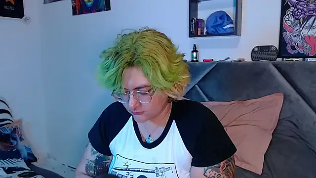 XxGreenGoodxX on StripChat