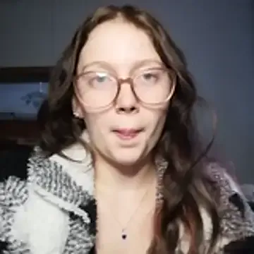 YoungLisaa18 — Slow Finger Play Nipples 