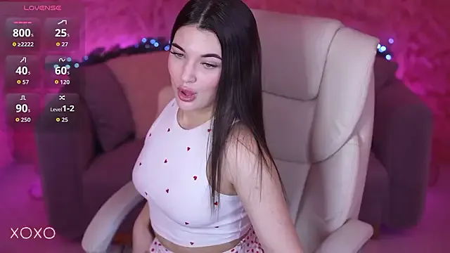 YourLolaBunny on StripChat