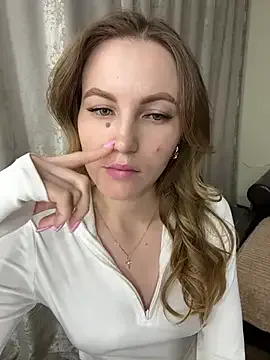 YungTessa on StripChat