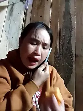 zubu-ti from StripChat is Freechat